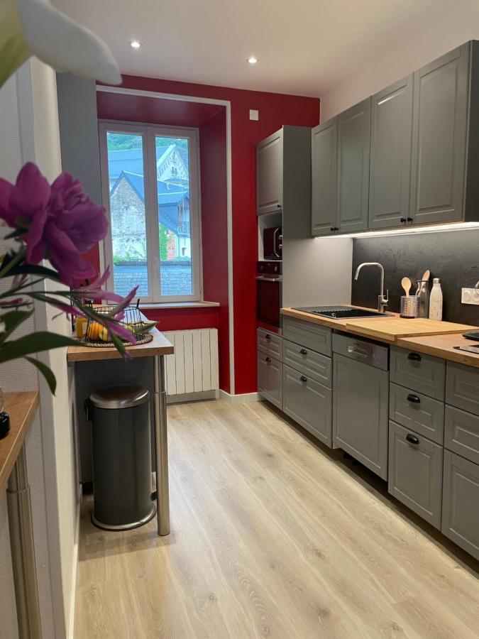 Bel appartement T3 rénové avec cour intérieure - Villa Marie Bagnères-de-Luchon Exterior foto