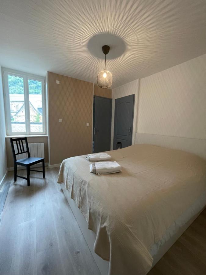 Bel appartement T3 rénové avec cour intérieure - Villa Marie Bagnères-de-Luchon Exterior foto
