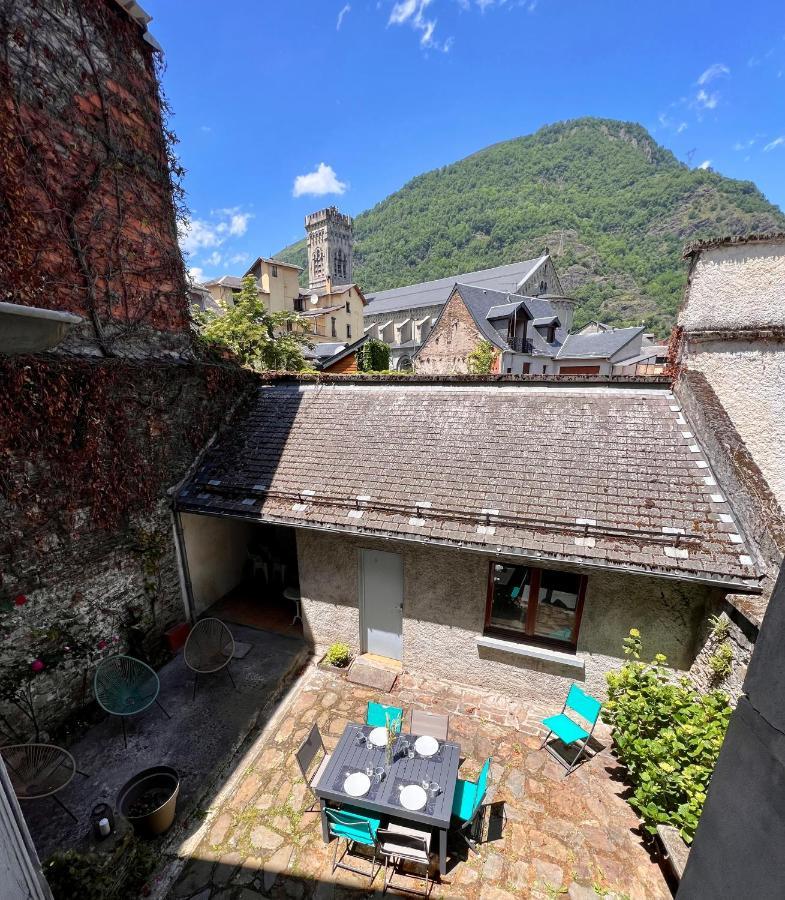 Bel appartement T3 rénové avec cour intérieure - Villa Marie Bagnères-de-Luchon Exterior foto